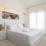 Apartment White & Blue Beachfront Luxury *