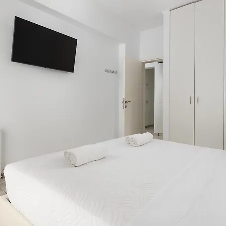 White&blue Beachfront Luxury *