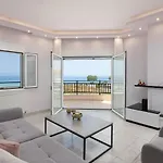 White & Blue Beachfront Luxury Daire *