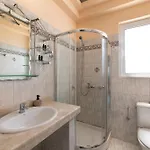 White & Blue Beachfront Luxury Daire *