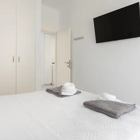 White&blue Beachfront Luxury شقة *