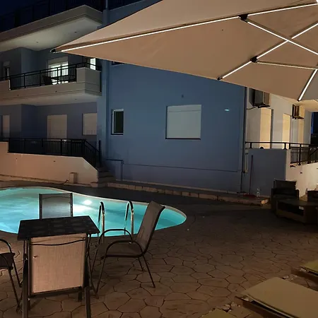 公寓 White&blue Beachfront Luxury *