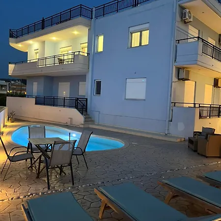 White&blue Beachfront Luxury *