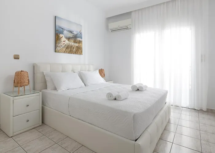 شقة White & Blue Beachfront Luxury Villa